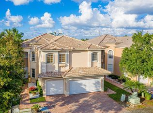 10965 NW 73rd Ter, Doral, FL 33178