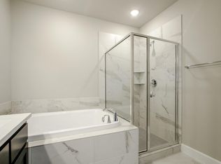 572 Courtyard Ln, Irving, TX 75039