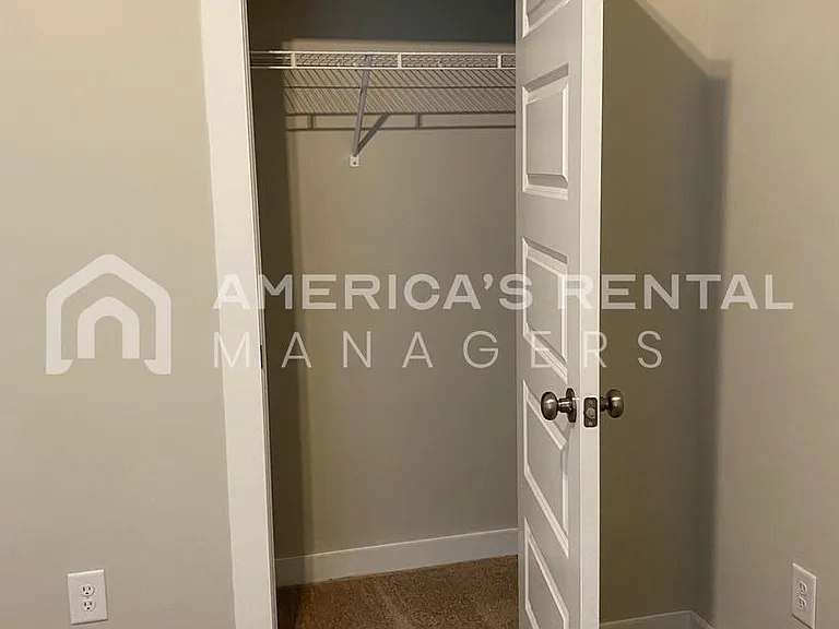 156 Wisconsin Ave — Photo 25