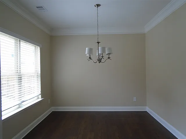 2462 Folsom St — Photo 4