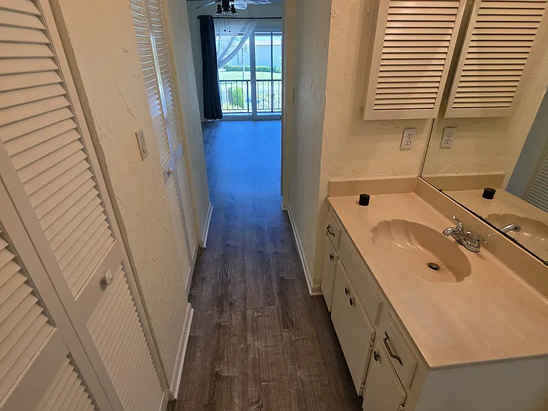 175 Palm Dr — Photo 12