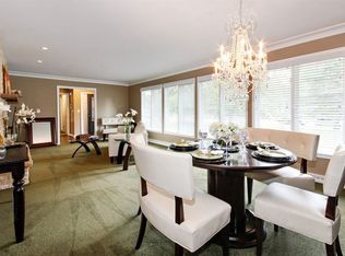 22W647 Elmwood Dr, Glen Ellyn, IL 60137