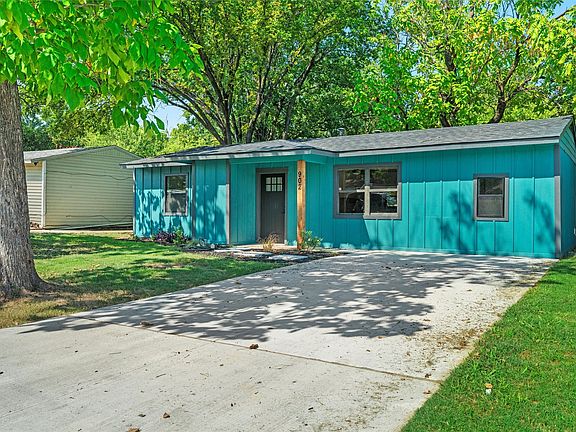 3rd image of 902 Skylark Dr
