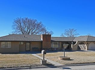 202 Caldor Dr, Bellevue, NE 68005