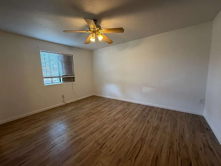 4900 E Julie Dr — Photo 11