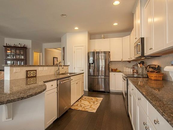 4th image of 29865 Plantation Dr