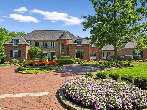 7345 Calley Ln, Novelty, OH 44072