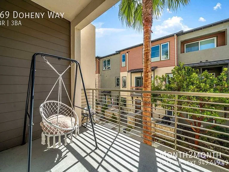 769 Doheny Way — Photo 42