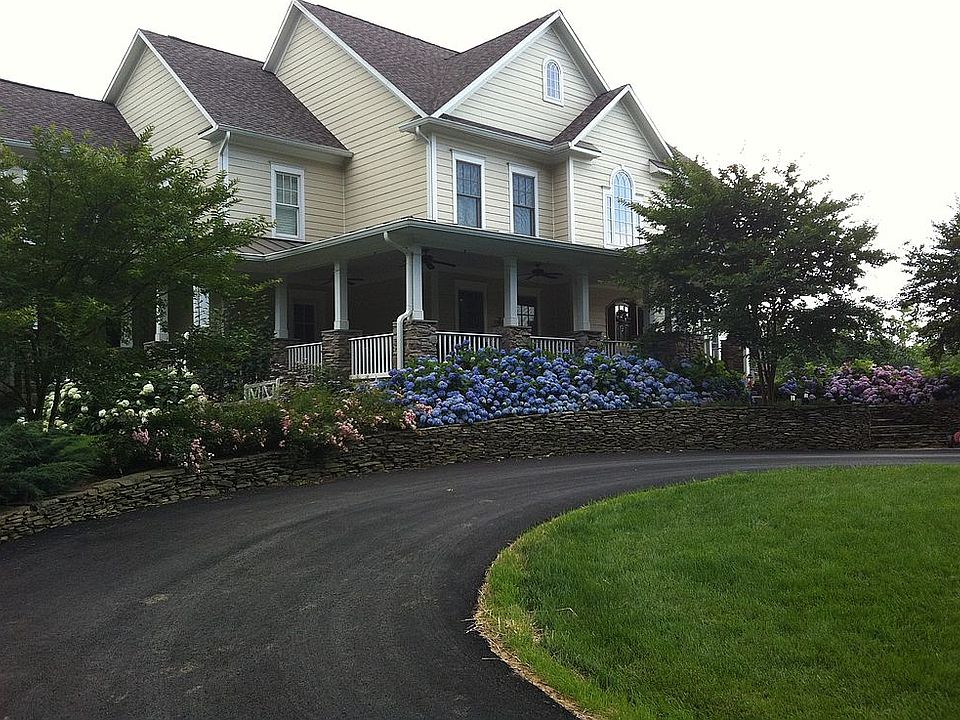 1st image of 7488 Mill House Ln