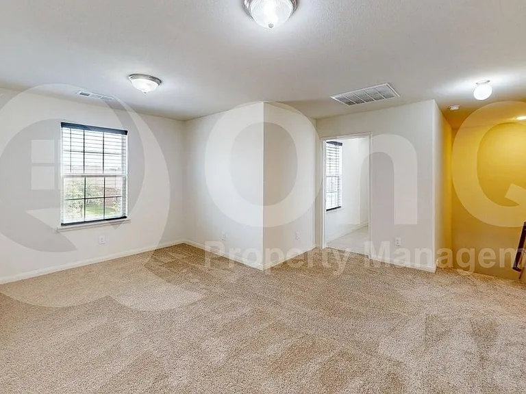 1623 White Mountain Way — Photo 22
