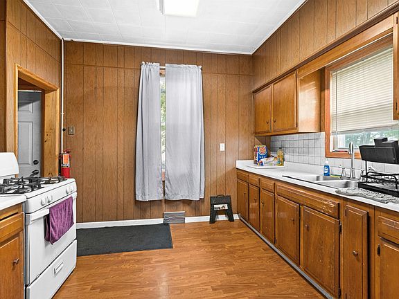 5th image of 201 E McCuen St
