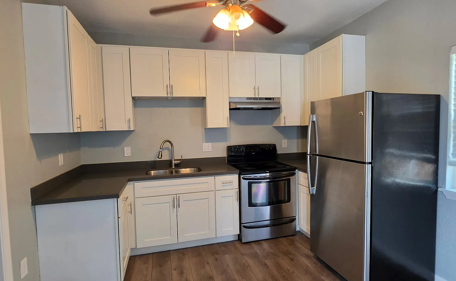 4 Benita Way — Photo 3