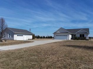 1160 N Fordney Rd, Hemlock, MI 48626