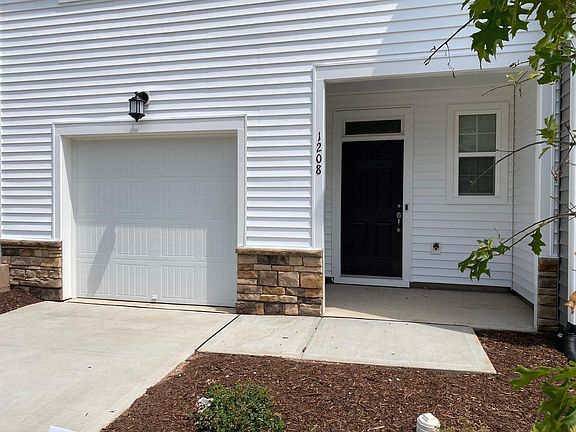 2nd image of 1208 Pate Farm Ln