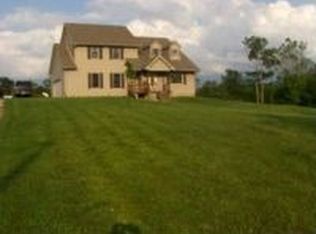 210 Rouland Rd, Waverly, IL 62692