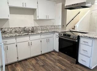 12 Klondike Ct APT A, Chico, CA 95926