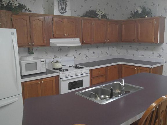 4th image of 5252 Canterbury Ave