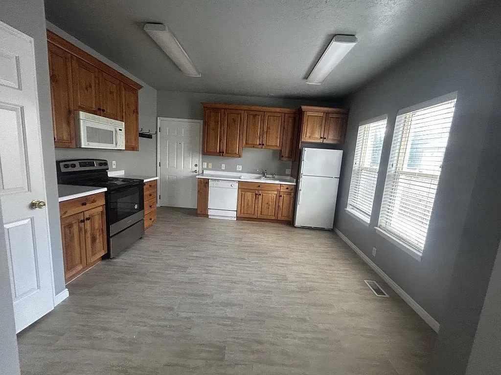 440 N 400 W #A — Photo 4