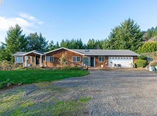 17160 NE Slope Ln, Newberg, OR 97132