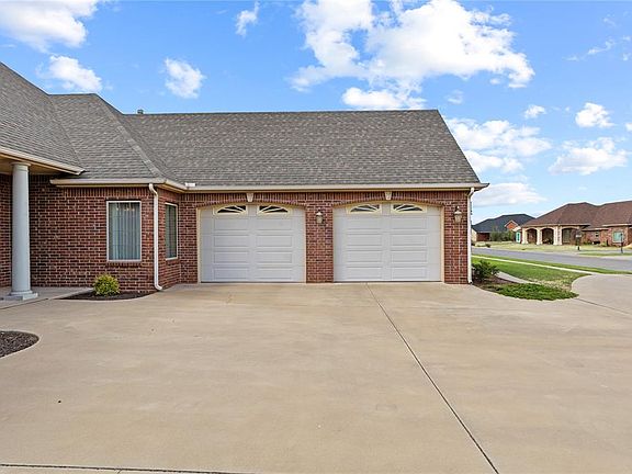 4th image of 3509 Callaway Dr