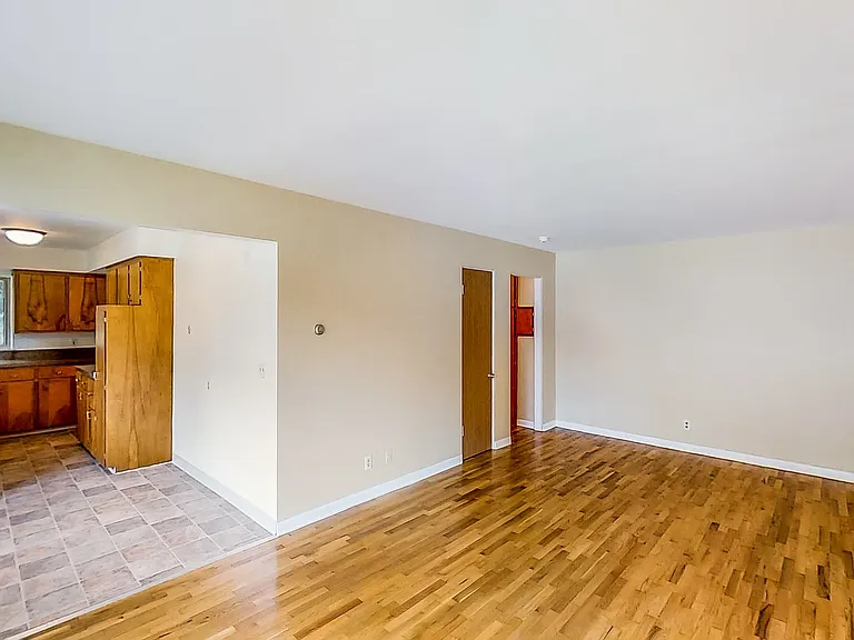 1410 Old Canton Ln — Photo 21