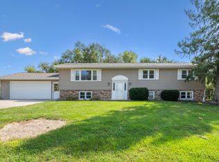 203 Valley View Cir, Nevada, IA 50201