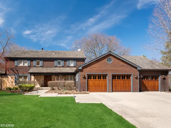 4 Baneberry Ln, Riverwoods, IL 60015