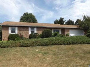 10 Pamela Dr, Mechanicsburg, PA 17050