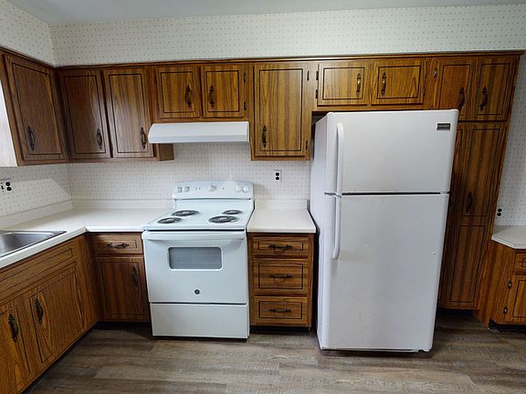 2nd image of 2602 Brown Ave #2