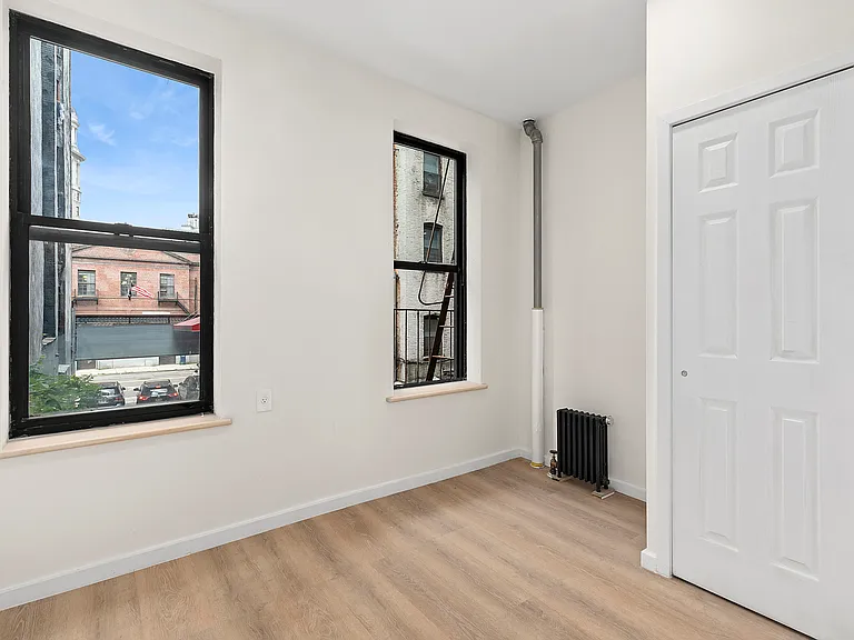 117 Henry St #8 — Photo 1