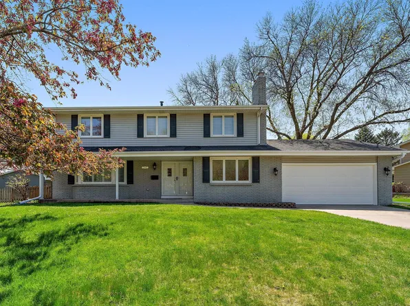 5509 Hillside Ct, Edina, MN 55439