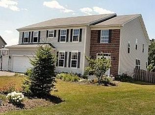 2402 S Arden Ln, Round Lake, IL 60073