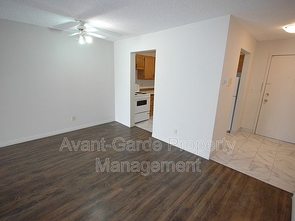 5th image of 2512 40th St NW #306