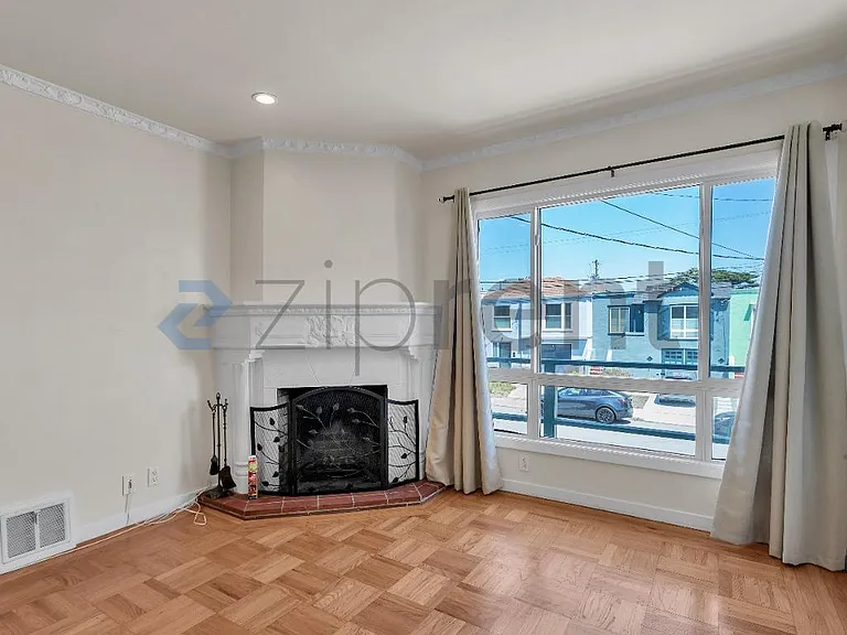 1667 47th Ave — Photo 9