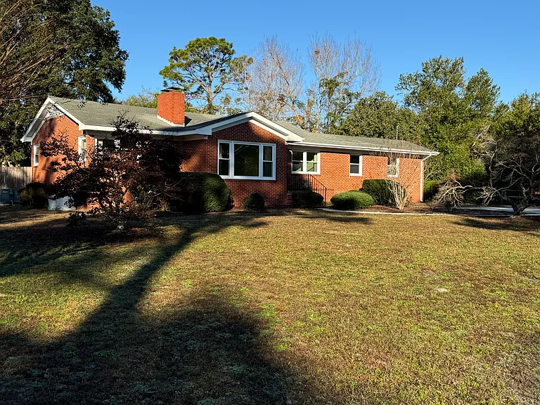 209 Oak Leaf Dr — Photo 6