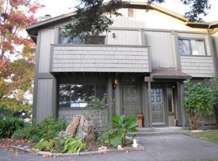 221 College View Dr, Rohnert Park, CA 94928