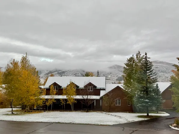 2000 Bear Dr, Steamboat Springs, CO 80487