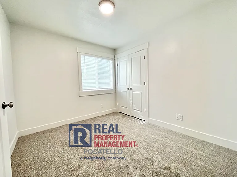 2024 Brock Dr — Photo 11
