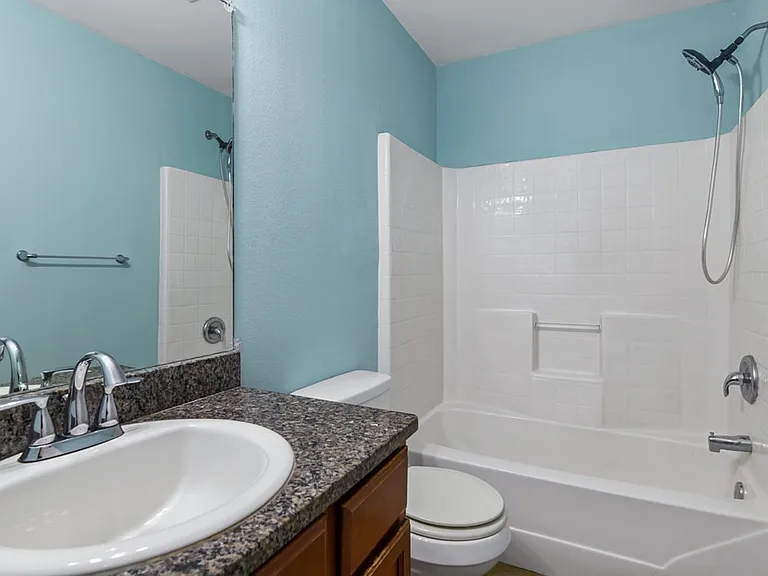 102 Pecan Harbor St — Photo 22