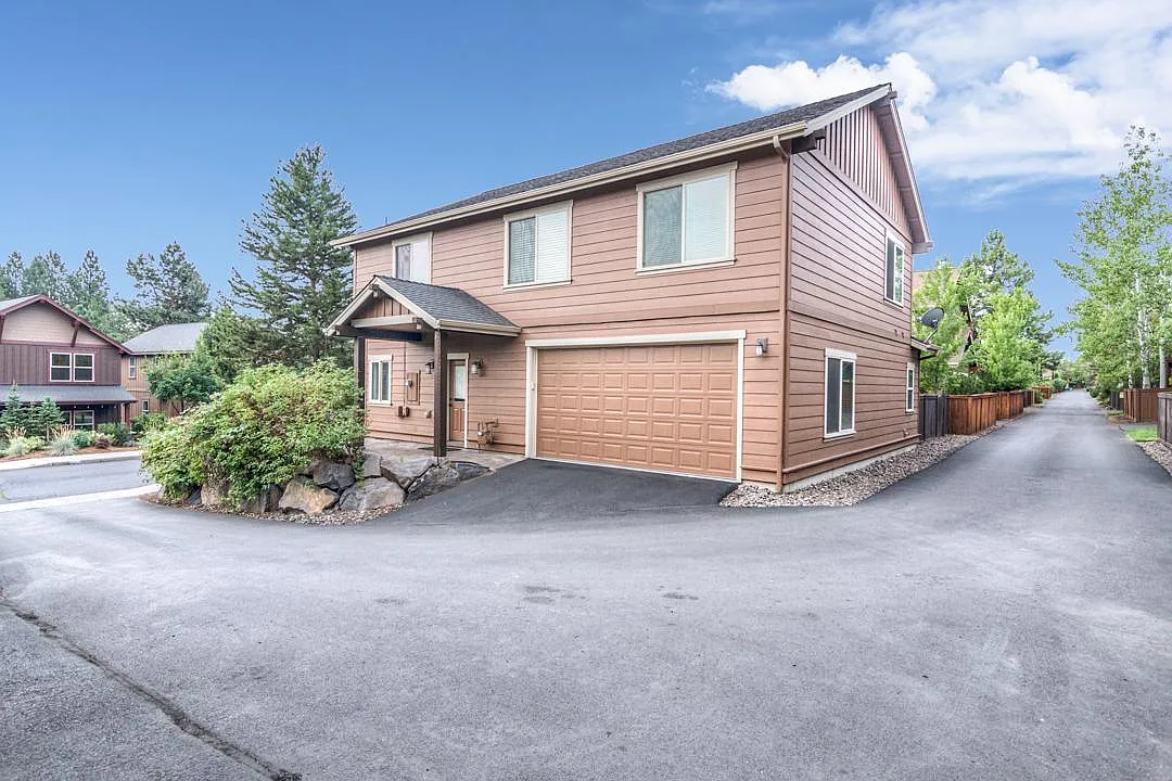 3 bed, 2.5 bath, 2554 sqft, $3,395 — Photo 4