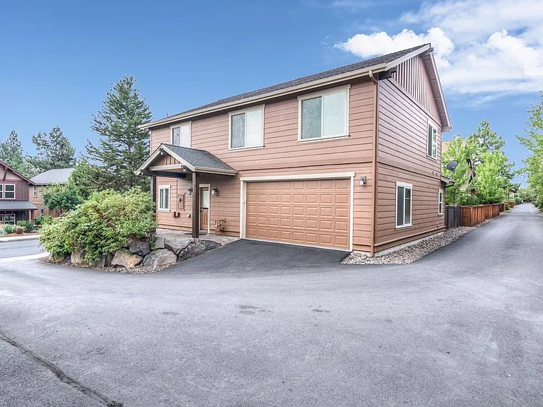 61473 Linton Loop — Photo 4