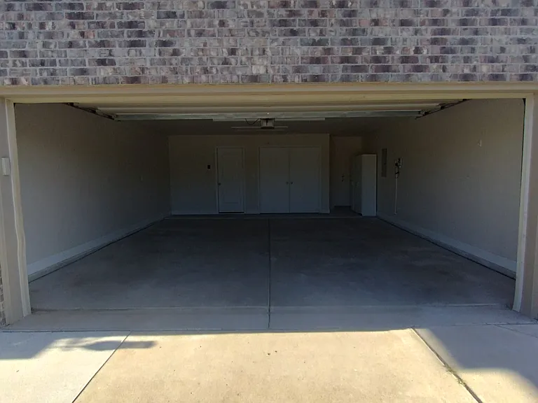 8901 Witmer Ct — Photo 4