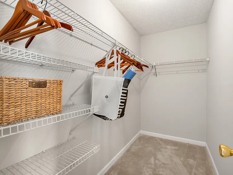 Belmont Crossing Apartment Homes — Photo 34