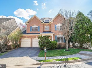 2185 Sandburg St, Dunn Loring, VA 22027