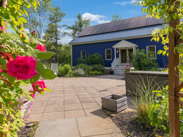 323 Berwick Road, Ogunquit, ME 03907