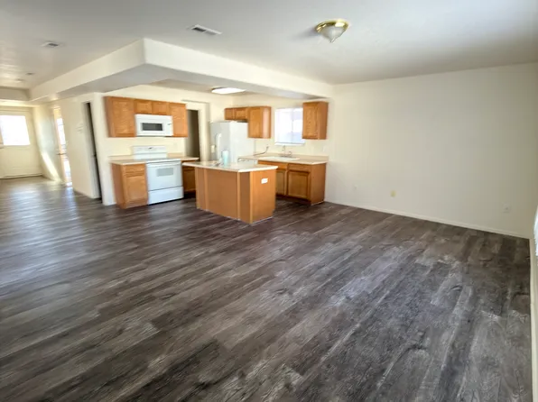 5076 Buchanan Dr, Pueblo, CO 81008
