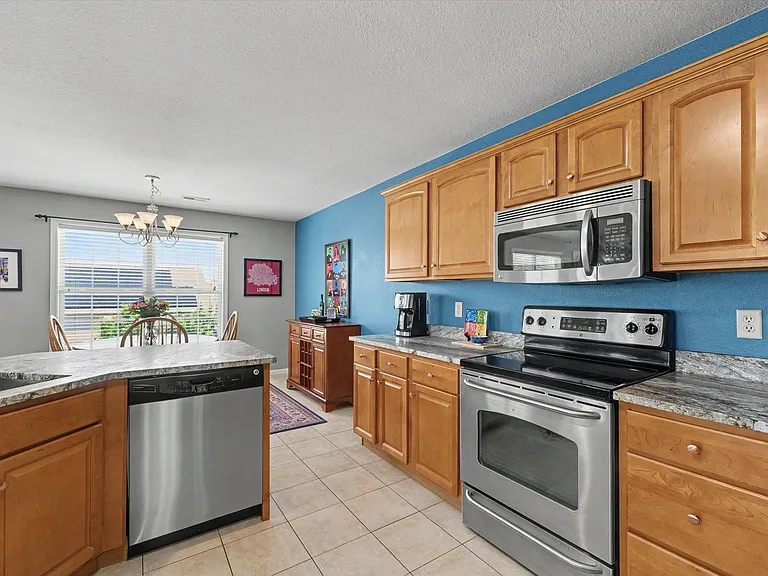 106 Essex Ln #3 — Photo 16