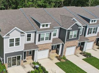 16 Reagan Dr, Runnemede, NJ 08078