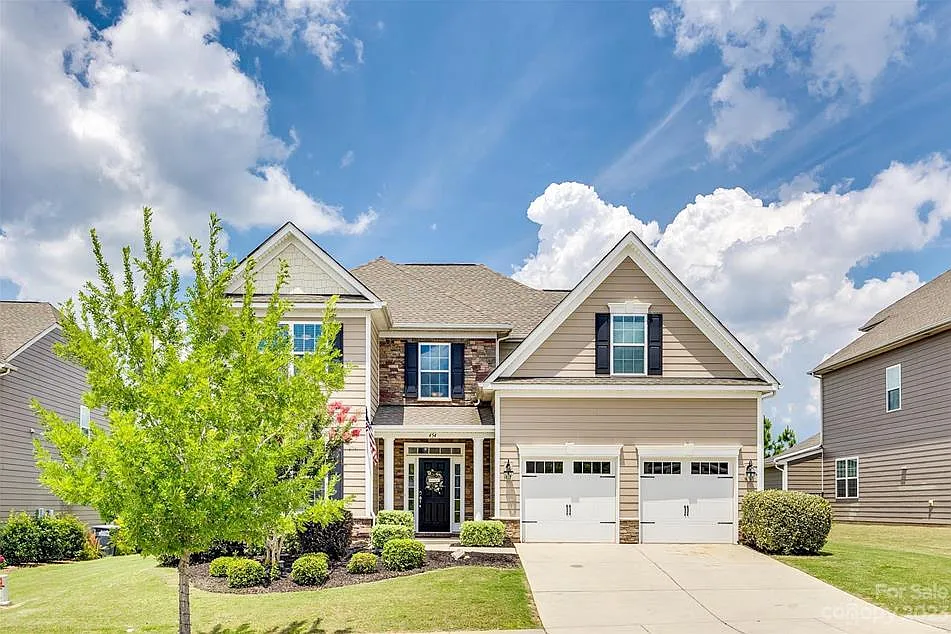 454 Livingston Dr