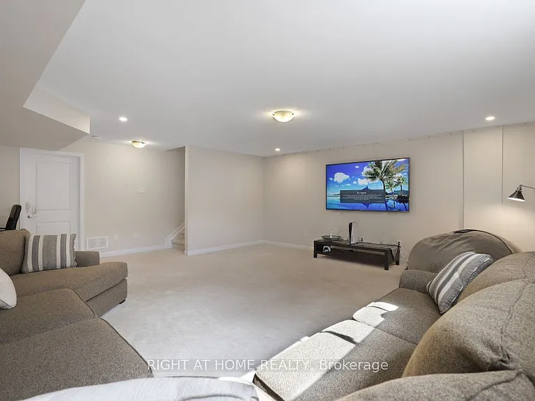 900 Serrano St — Photo 32